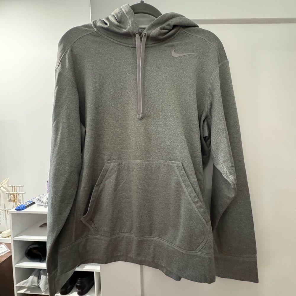 Nike Therma-Fit Gray Sweatshirt